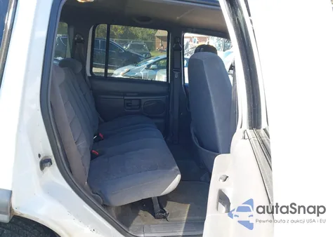 2000 Ford Explorer Xlt from USA, damaged, VIN 1FMZU63E2YZC67651